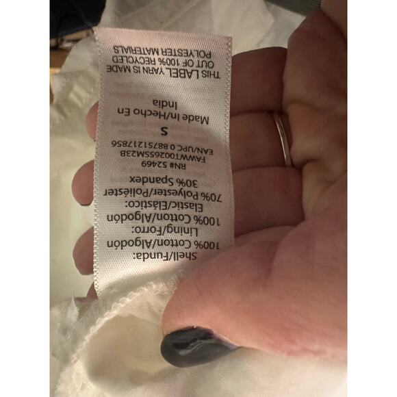 Free Assembly Womens Size S Smocked Tank Top Snow White Strapped Sleeves crop - Picture 2 of 4